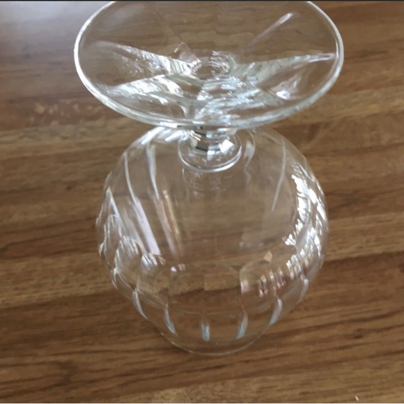 Set of 4 stemmed brandy glasses
Each is 5 1/2” high
2 1/2 diameter. - Picture 9 of 10